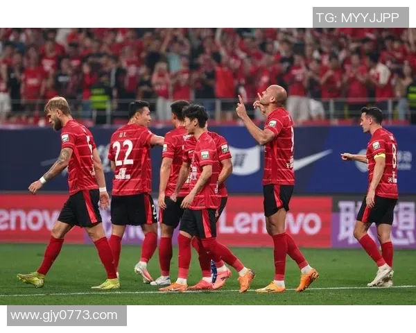 成都连扳两城2-2西海岸失去登顶良机，费利佩第100分钟绝平